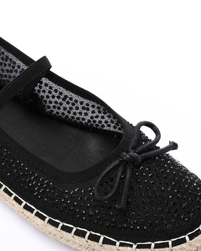 JAL-DJTV-004 Prominent Pattern Flat Shoes