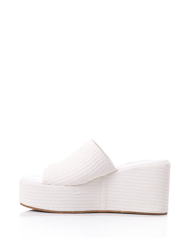FAN-DJTF-025 Textured Slip On Slippers