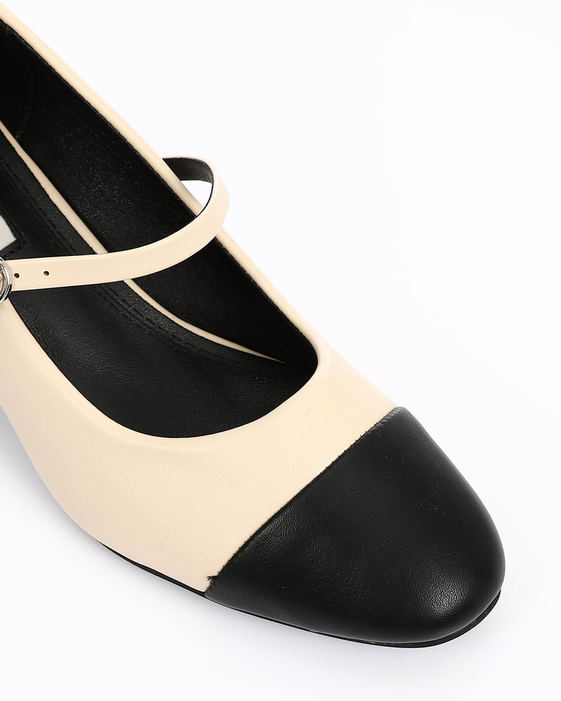 JAL-DVTV-010 Elegance Cap-Toe Pumps