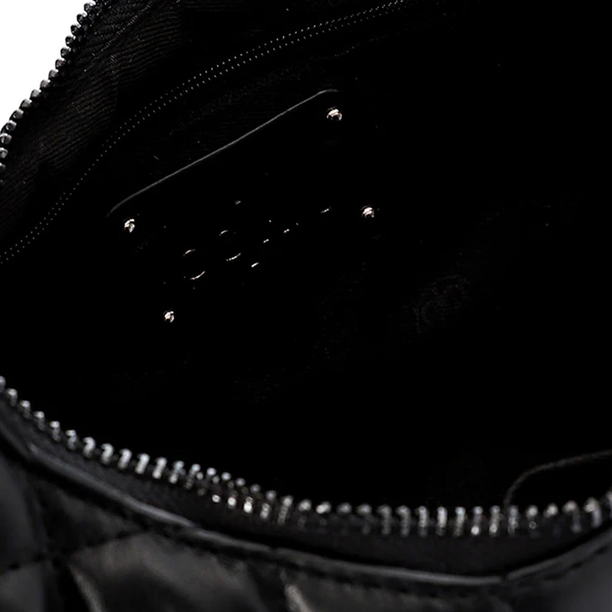 LID-DVTH-010 Silver Chain Handle Shoulder Bag