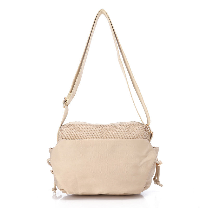 DEE-DVTS-002 Lightweight Zipped Crossbody Bag