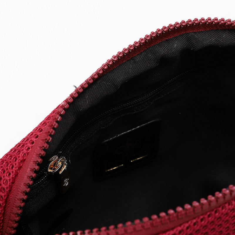 DEE-DVTS-002 Lightweight Zipped Crossbody Bag