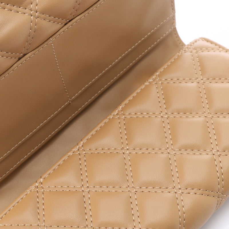 LID-DJTV-029 Lock Closure Quilted Wallet