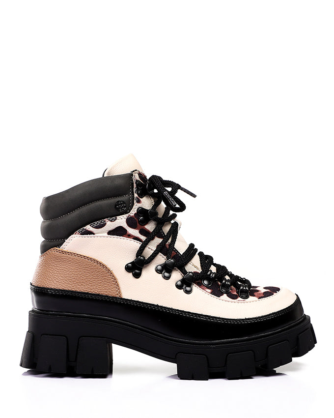 PRD-DVTH-009 Lace Up hiking boot